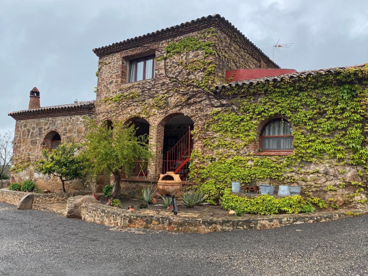 Casas Rurales Monasterio De Rocamador Almendral Exterior photo